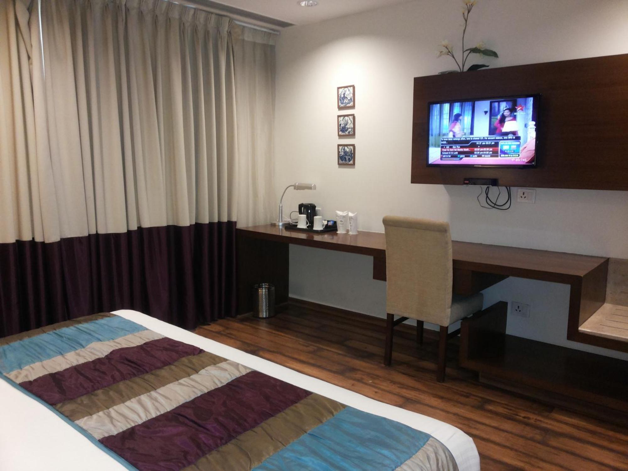 La Sagrita Hotel New Delhi Room photo