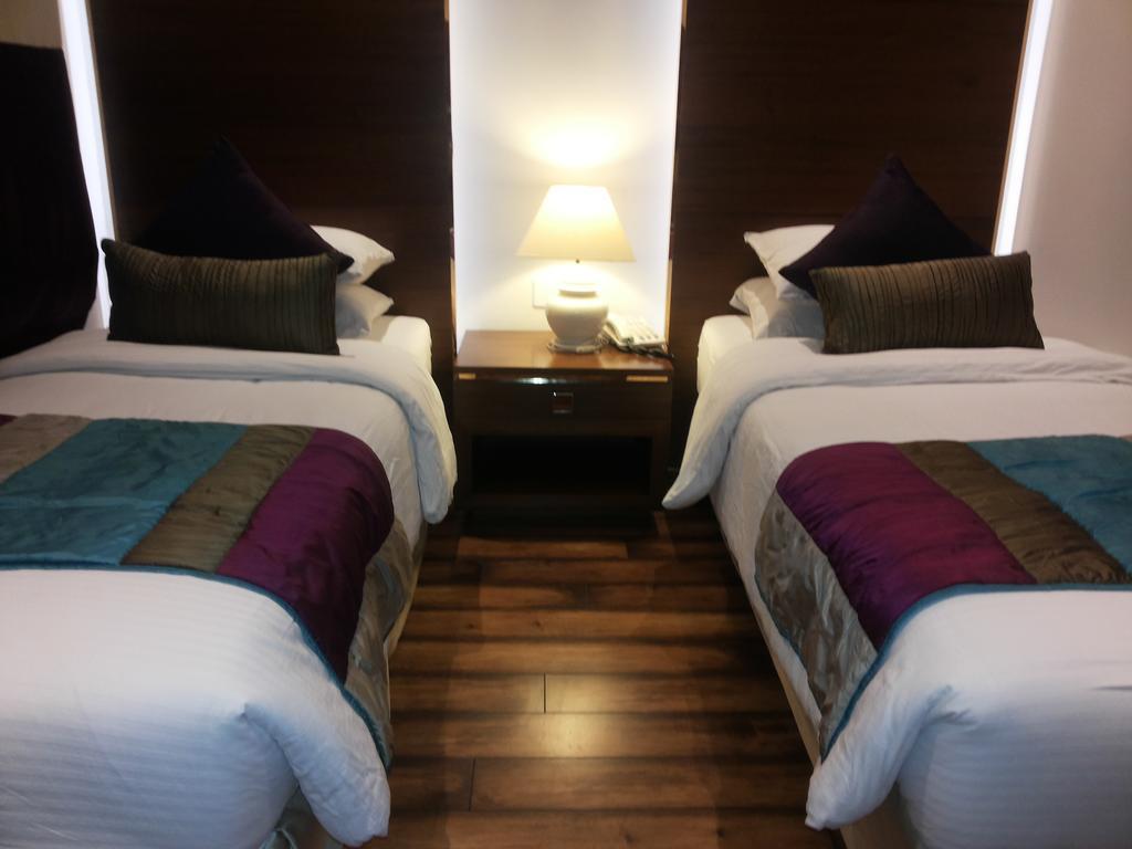 La Sagrita Hotel New Delhi Room photo